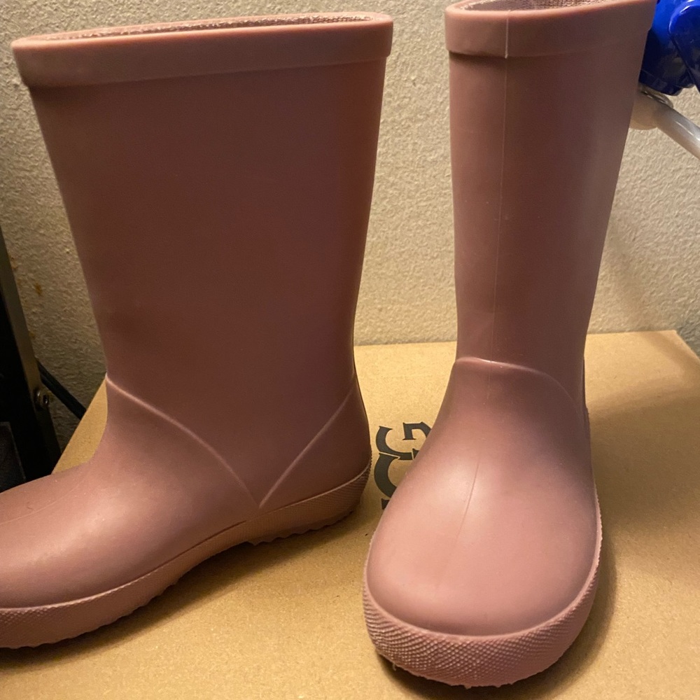 COPY - Zara Size 8 rain boots